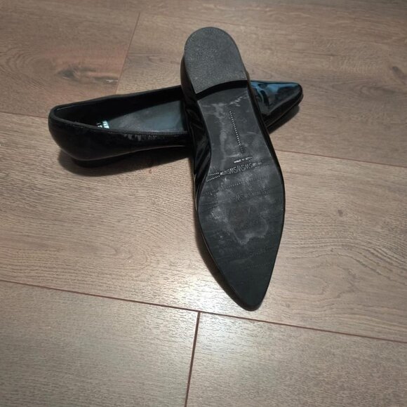 Stuart Weitzman black patent leather bow flats - Picture 5 of 5